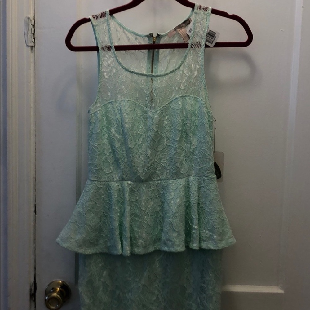 NWT Forever 21 Sweetheart Peplum Dress
